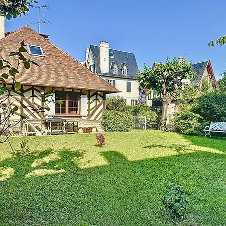 Holiday home Le Jardin Des Roses Yourhosthelper *